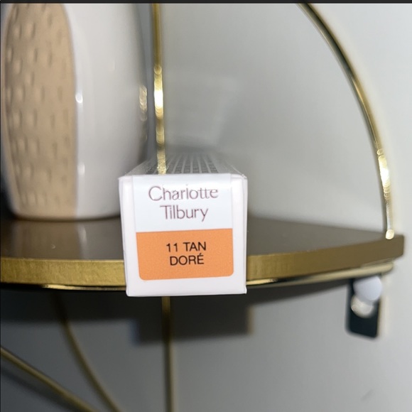 Charlotte Tilbury - Beautiful Skin Radiant Concealer shade 11 Tan - NEW UNOPENED - Picture 3 of 9
